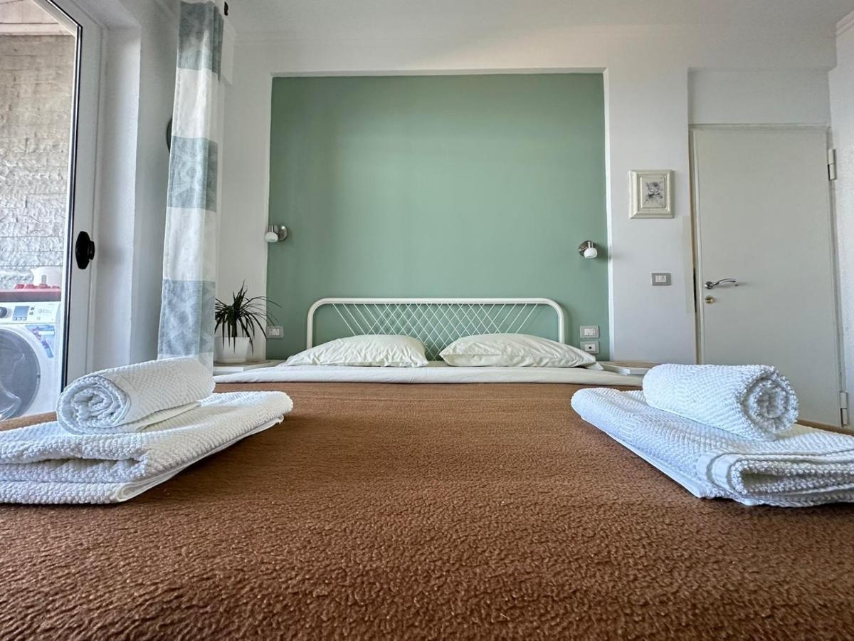 Home Aquamarine & Residence Vlorë Dış mekan fotoğraf